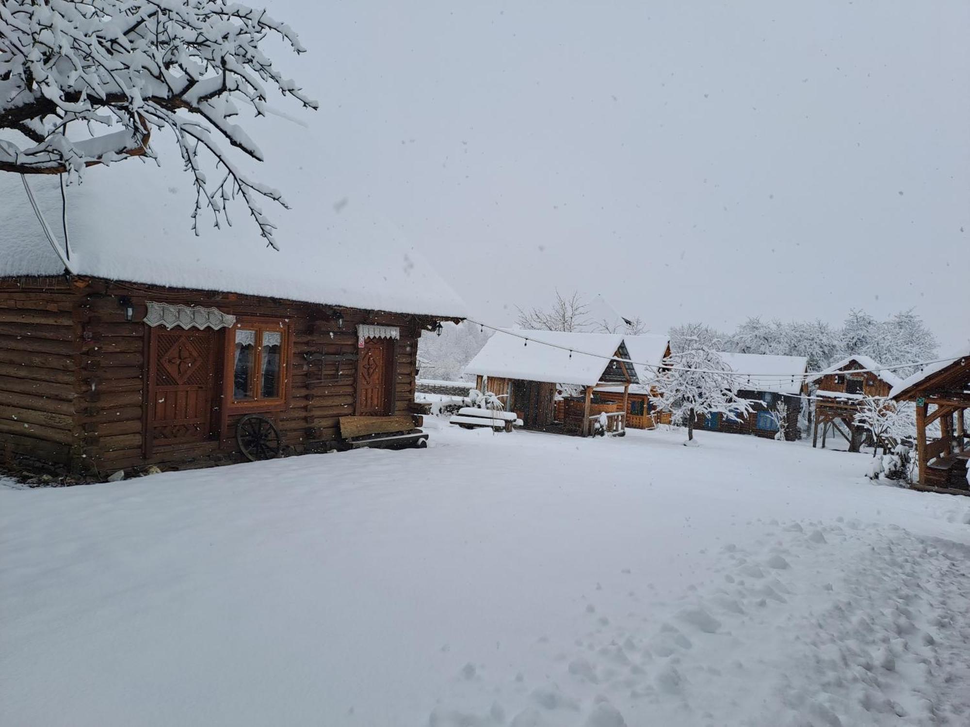 Complex Traditional Casuta Bunicilor-Breb Pokoj fotografie