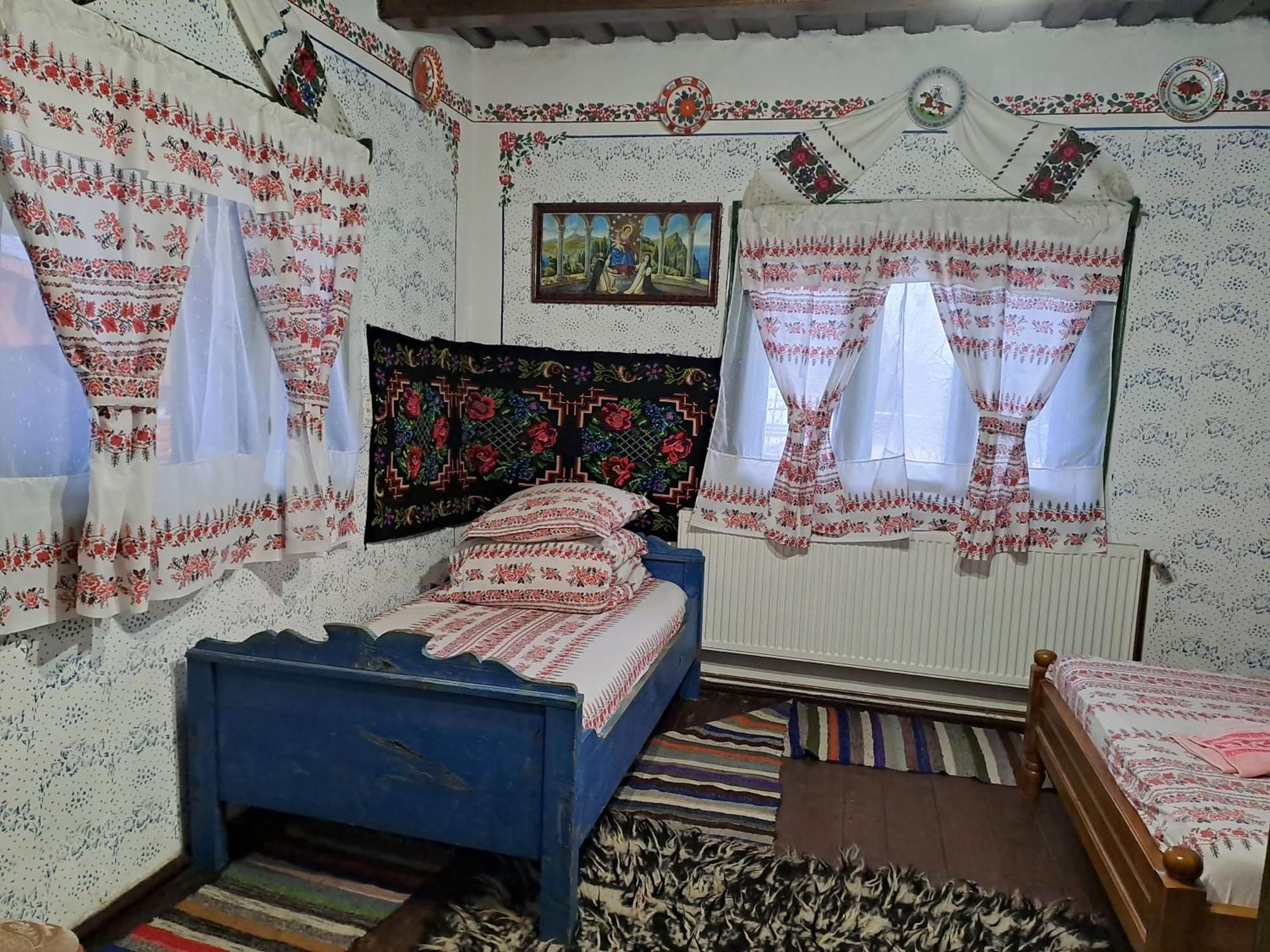 Complex Traditional Casuta Bunicilor-Breb Pokoj fotografie