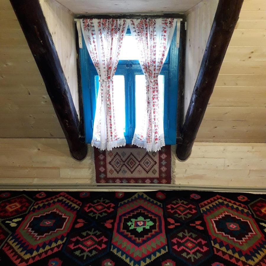 Complex Traditional Casuta Bunicilor-Breb Exteriér fotografie