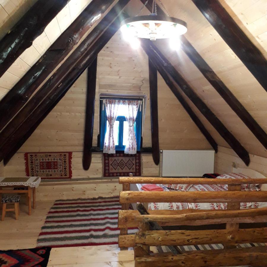 Complex Traditional Casuta Bunicilor-Breb Exteriér fotografie